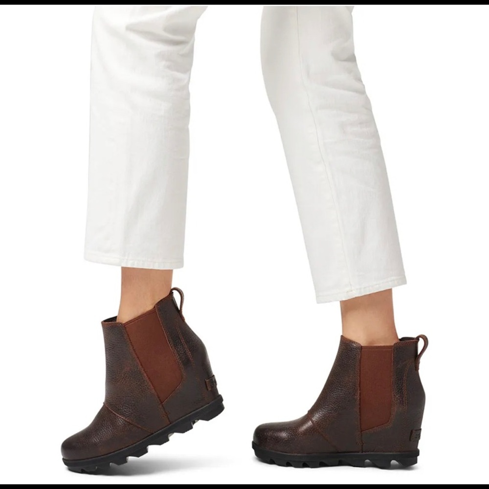 Sorel Women's Joan Arctic Wedge II Chelsea Boots 6.5
